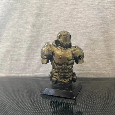 Tượng Doom Slayer