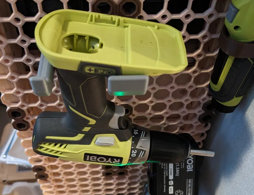 Móc treo dụng cụ Ryobi cho Multiboard - Image 1