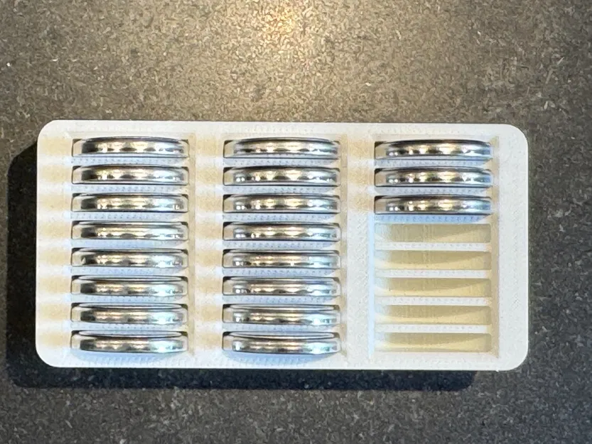 Hộp đựng pin 2032 Gridfinity 24 ngăn - Image 3