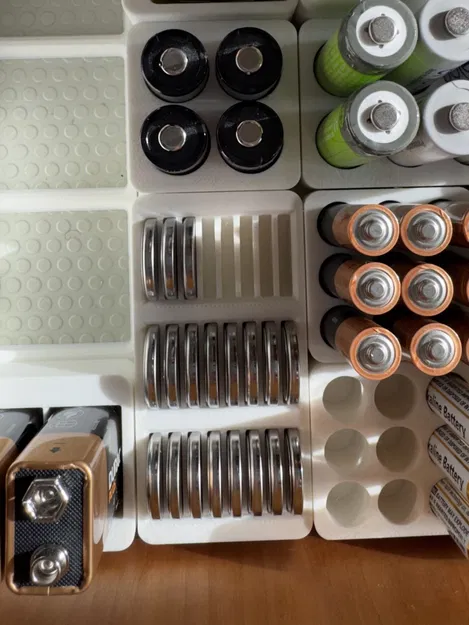 Hộp đựng pin 2032 Gridfinity 24 ngăn - Image 4