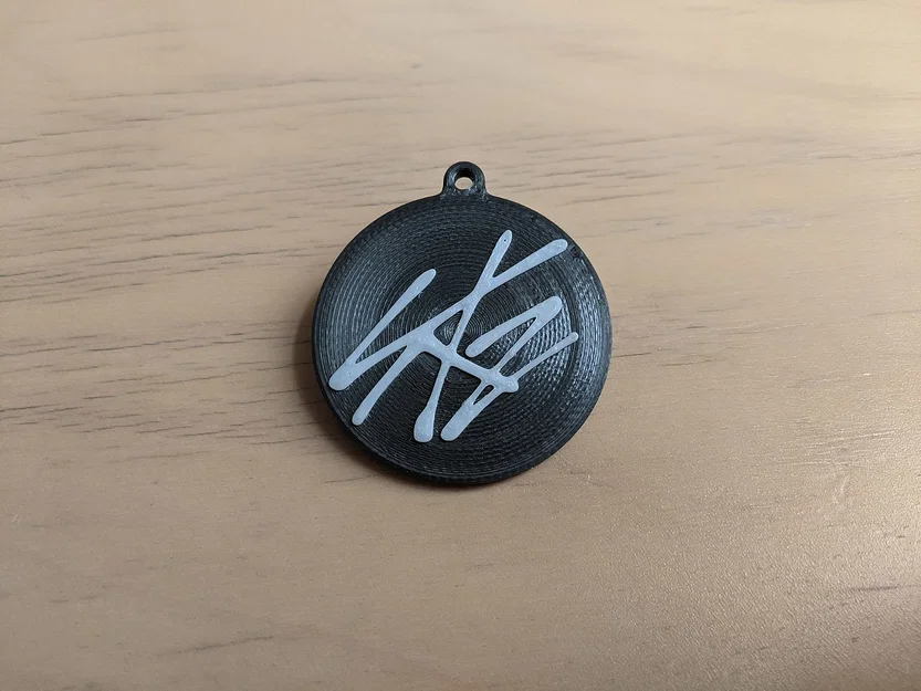 Móc Khóa Logo Stray Kids SKZ - Image 1