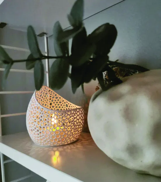 Thiết kế chân nến voronoi - Image 1