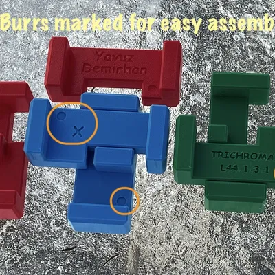 Trichromat: Câu Đố Lồng Burr Tuyệt Vời