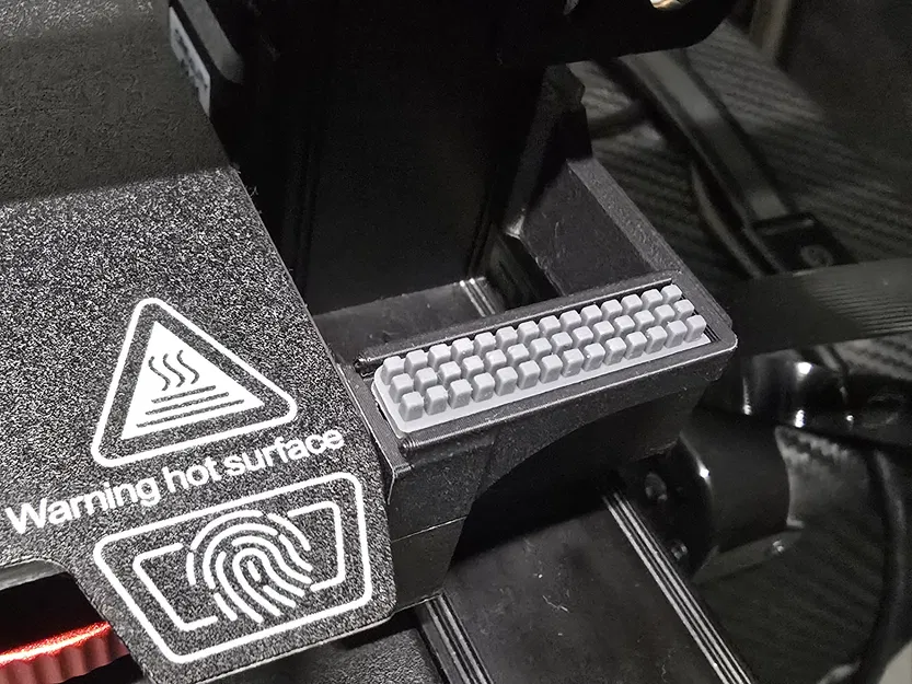 Bộ Gắn Vòi Phun Tự Vệ Sinh Cho Ender 3 S1 & Tương Tự - Lưỡi Gạt Silicone Bambulab A1 - Image 1