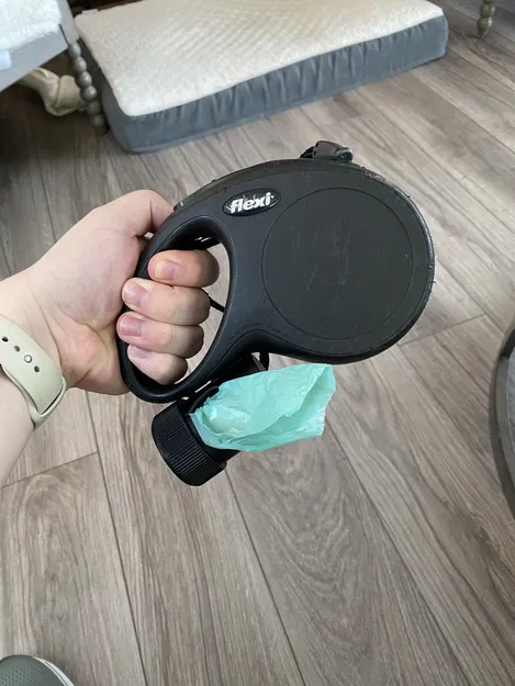 Hộp đựng túi cho chó gắn dây xích Flexi (Bản Remix) - Image 1