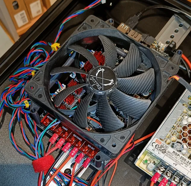 Giá đỡ quạt 120mm BTT Manta M8P - Image 1