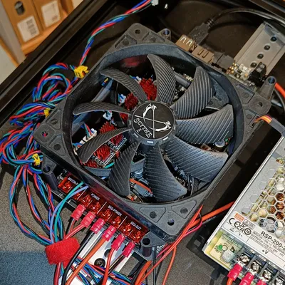 Giá đỡ quạt 120mm BTT Manta M8P