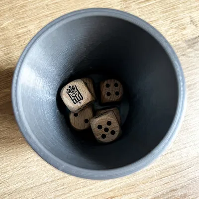 Ly xúc xắc Kingdom Come: Deliverance II