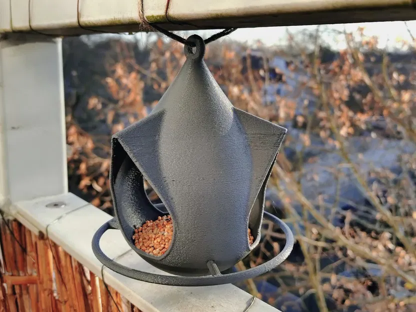 Máng Ăn Cho Chim Hình Giọt Nước - Image 1