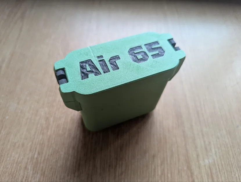Hộp Đựng Air 65 SnapLock – Bản Remix - Image 1