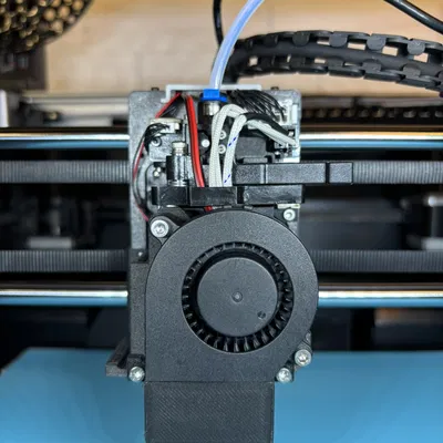 Qidi Plus 4 Quạt Trước 5015 + Giá đỡ Beacon / Carto