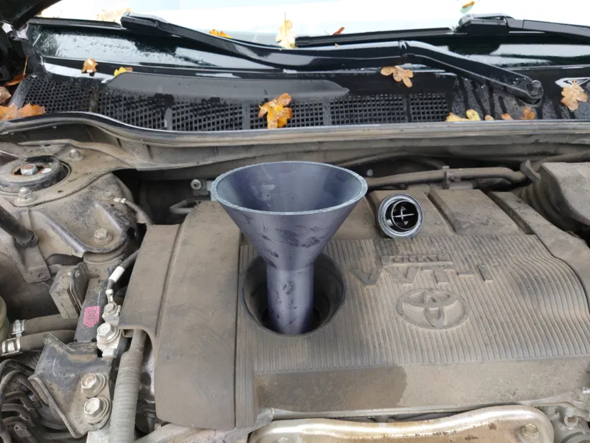 Phễu châm dầu Toyota - Image 1