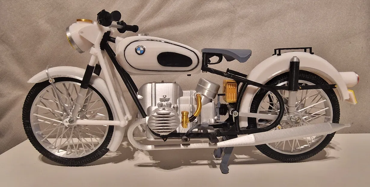 Mô hình xe máy BMW R60/2 1964 tỉ lệ 1:6 của Ed van der Heijden - Image 4