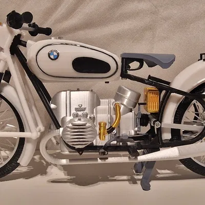 Mô hình xe máy BMW R60/2 1964 tỉ lệ 1:6 của Ed van der Heijden