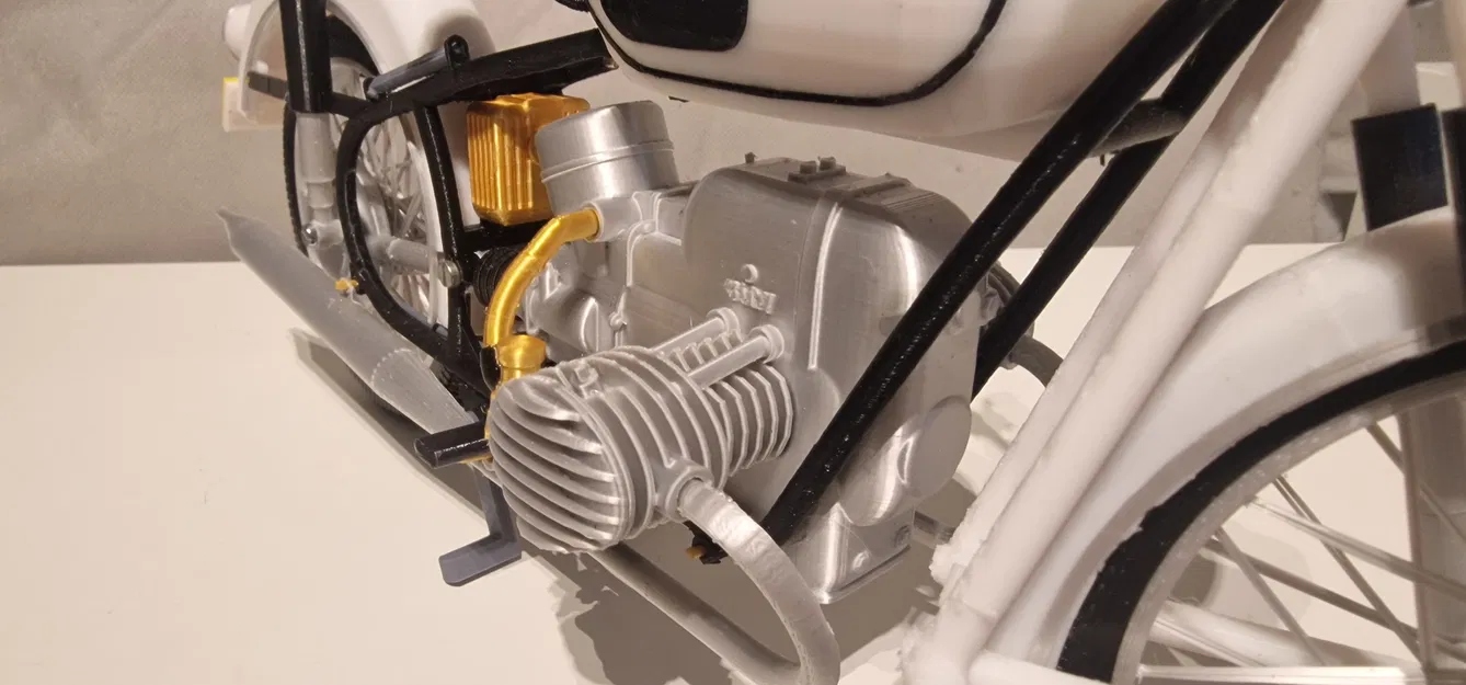 Mô hình xe máy BMW R60/2 1964 tỉ lệ 1:6 của Ed van der Heijden - Image 7