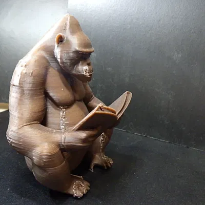 Mô hình Khỉ Đột Ngồi Đọc Sách