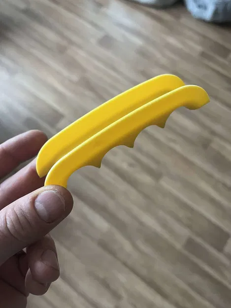 Kẹp túi nilon đi chợ, mang được nhiều thứ cùng lúc - Image 2