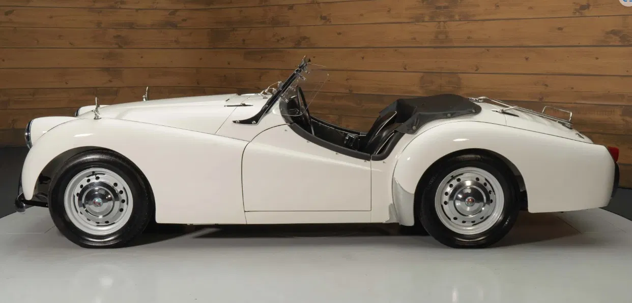 Triumph TR2 năm 1954 của Designer Ed van der Heijden - Image 17