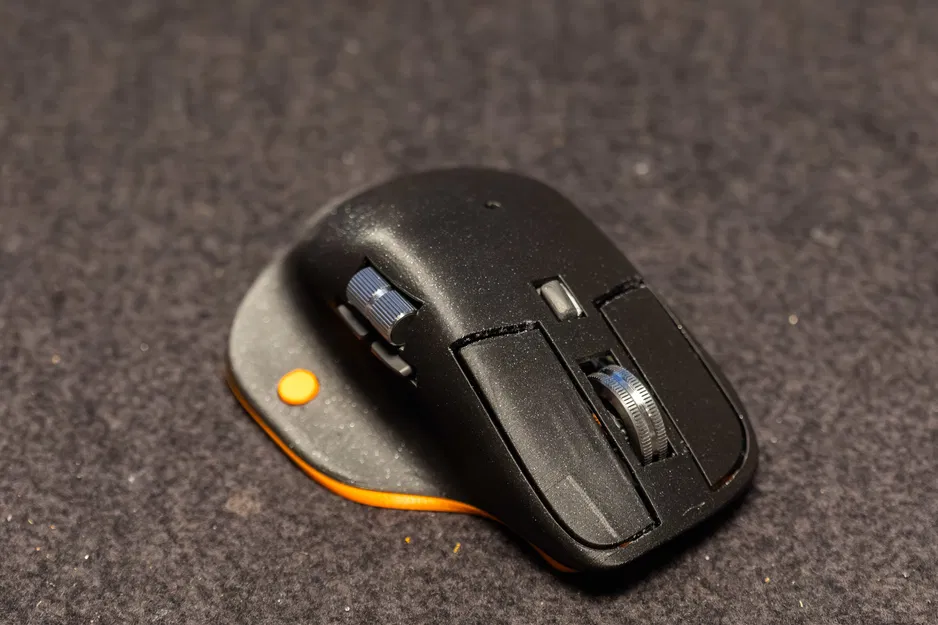 Mod Logitech MX Master 3S cho người thuận tay trái - Image 1