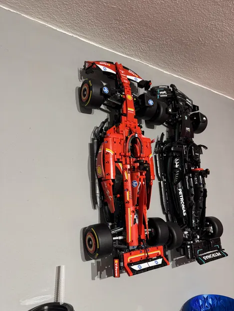 Giá treo tường Lego Technic Ferrari SF-24 F1 (42207) - Image 2