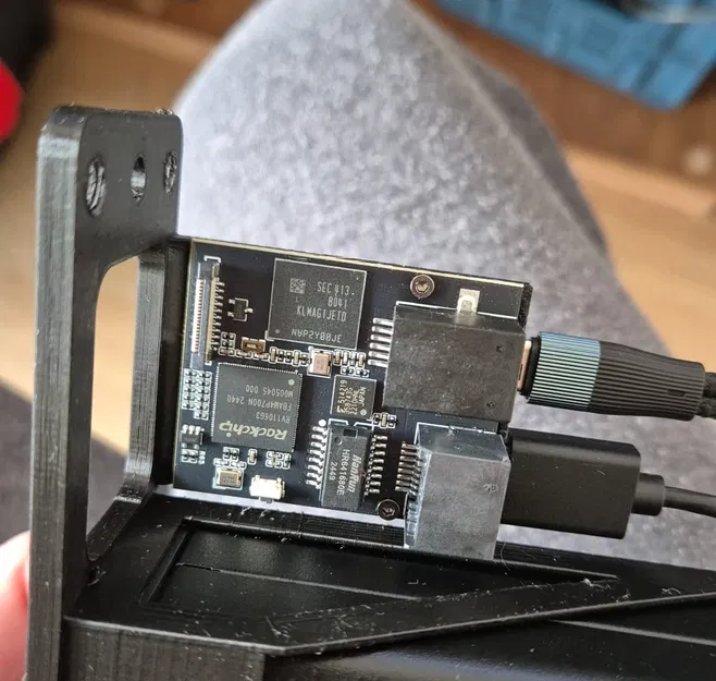 Giá đỡ rackmount 10 inch cho HP Elitedesk và Prodesk kèm JetKVM - Image 2