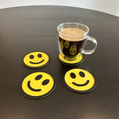 Đế Lót Ly Hình Emoji Cười - Thêm đế mút...hay không cũng được hen :-)