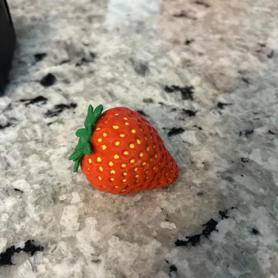 Dâu Tây Tô Màu Cho MMU