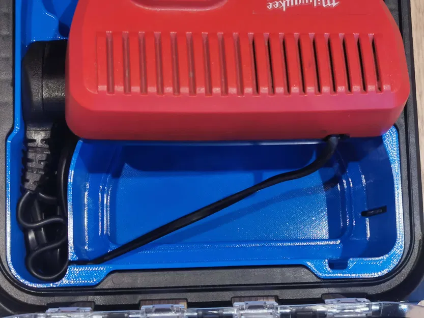 Khay Lót Packout Milwaukee Nhỏ Gọn Cho M12 Impact Driver & Sạc, 2 Pin & Hộp Đựng Mũi Khoan - Image 4