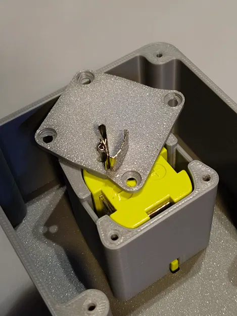 Hộp Dự Án Pin Ryobi - Image 4