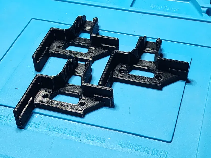 Neptune 4/4Pro Kẹp Vít Căn Bàn Kèm Hỗ Trợ Dẫn Dây Xích - Image 2