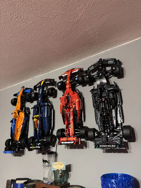 Giá Treo Tường Lego Technic Oracle Red Bull Racing RB20 F1 (42206) - Image 2