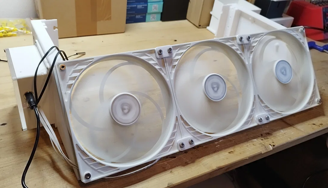 Giá đỡ quạt Deye 8,10,12KW / Deye Fan Mount 8,10,12KW (Quạt 120mm / 140mm) Làm mát bổ sung - Image 1