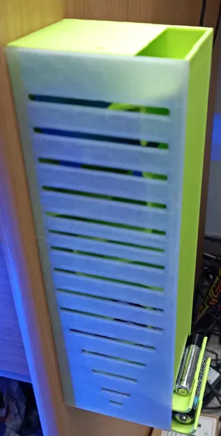 Ông Quản Gia Pin Khổng Lồ - Image 1