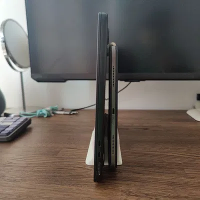 Chân đế dọc cho MacBook (Air M2 trở lên) và iPad