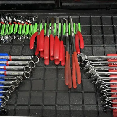 Hộp đựng 16 cờ lê stubby Gridfinity