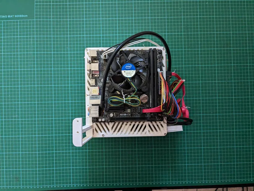 Khung PC mở / Bàn kiểm tra cho bo mạch chủ mini ITX, PSU ATX hoặc SFX - Image 1