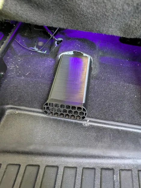 Bộ mở rộng lỗ thông hơi sau Ford Maverick - Image 3