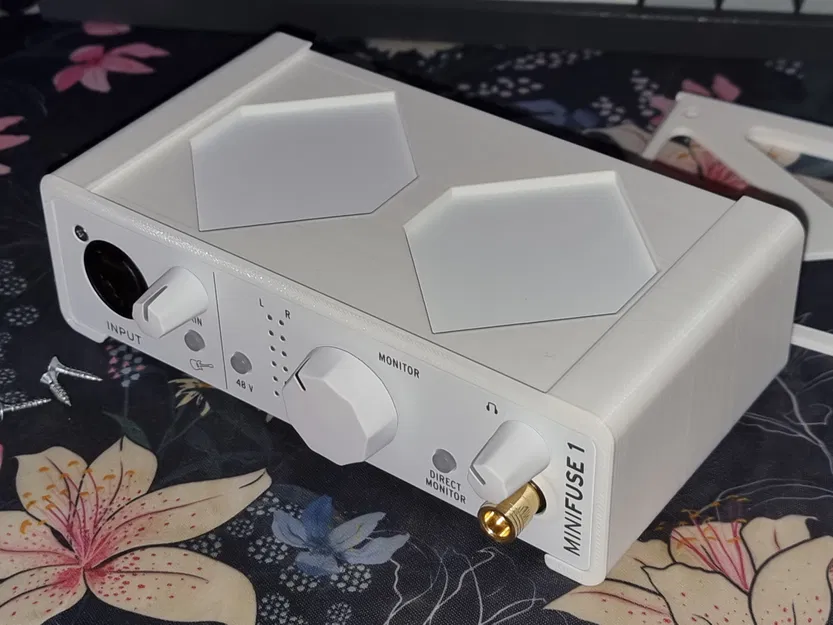 Giá đỡ dưới bàn cho Arturia Minifuse 1 - Image 2