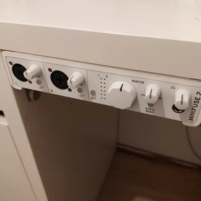 Giá đỡ dưới bàn cho Arturia Minifuse 2