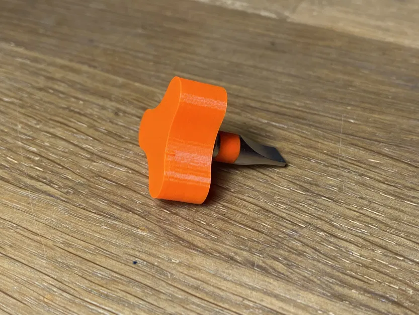 Dụng Cụ Vặn Vít Nhỏ Xíu - Image 1