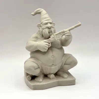 Ông Già Vườn Nổi Loạn – Người Canh Gác Cho Khu Vườn Của Bạn!