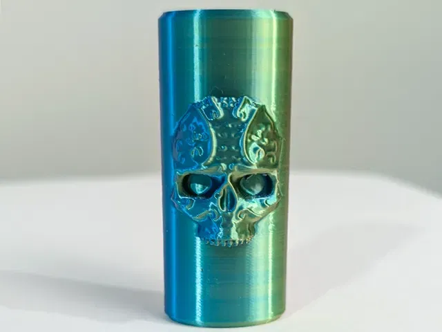 Vỏ Bật Lửa Bic Đầu Lâu Chạm Trổ - Image 1