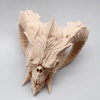 Đầu Lâu Quỷ Sừng Lớn