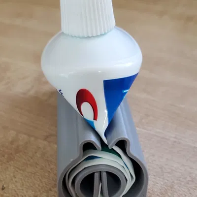 Con lăn bóp tuýp kem đánh răng (In-place)