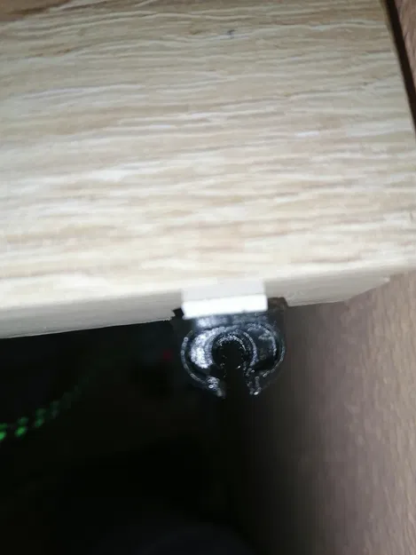 Chỗ cắm cáp USB-C, giữ dây gọn gàng trên bàn làm việc/bàn học - Image 3