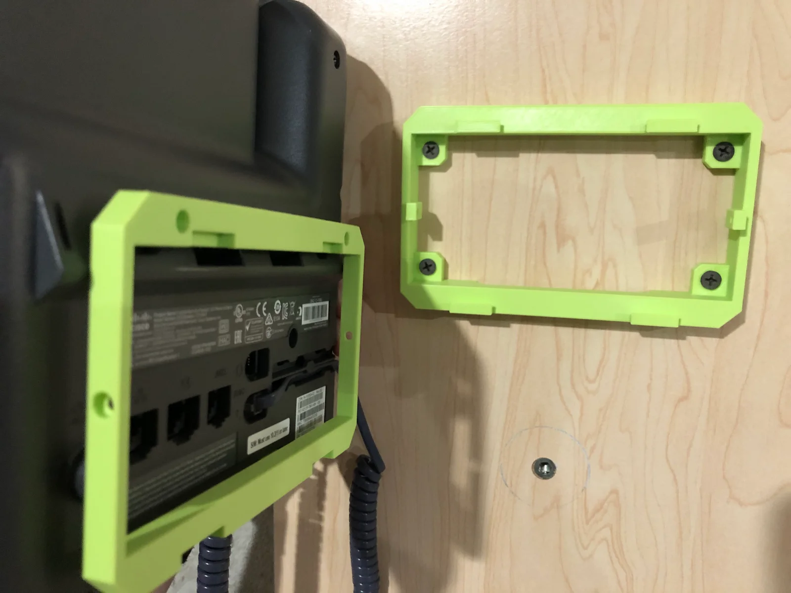 Giá Treo Tường Điện Thoại IP Cisco 7800 7841 1