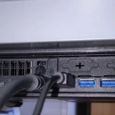 Giá đỡ Lenovo ThinkCentre Tiny M920q Gắn Dưới Bàn Có Offset