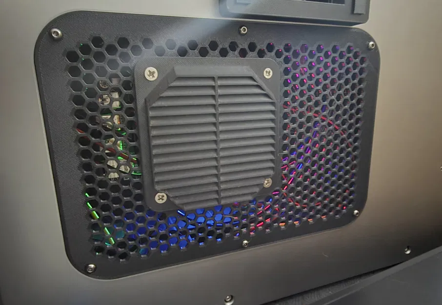 Tấm Che Mainboard Qidi Plus 4 Có Quạt 80mm và Ống Dẫn - Image 1