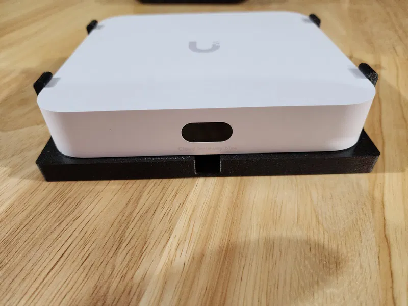 Giá đỡ treo tường Ubiquiti Cloud Gateway Max/Ultra - Image 6