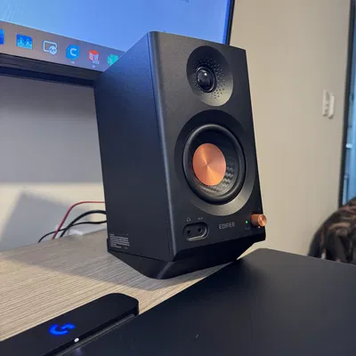 Chân Loa Edifier MR3 Để Bàn